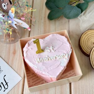 Bento cake- LOVE SHAPE ANNIVERSARY CAKE